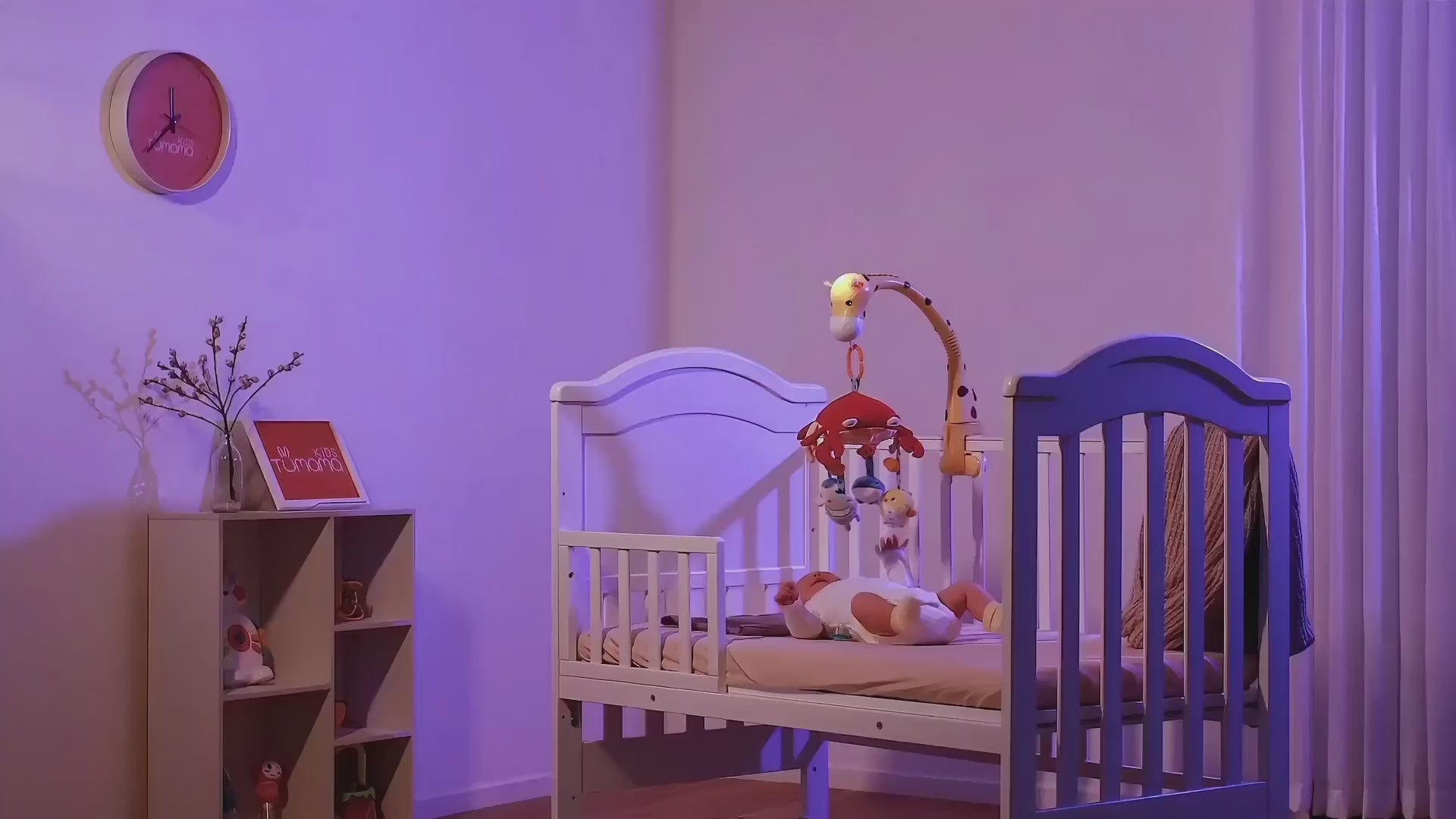 Baby-playing-and-sleeping-with-the-projection-night-light-on_