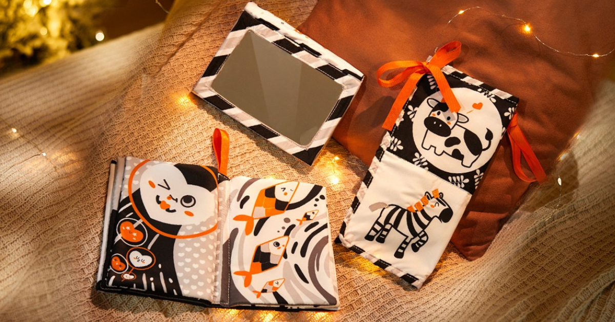 Tummy Time Mirrors for Growth and Exploration – Tumama Kids
